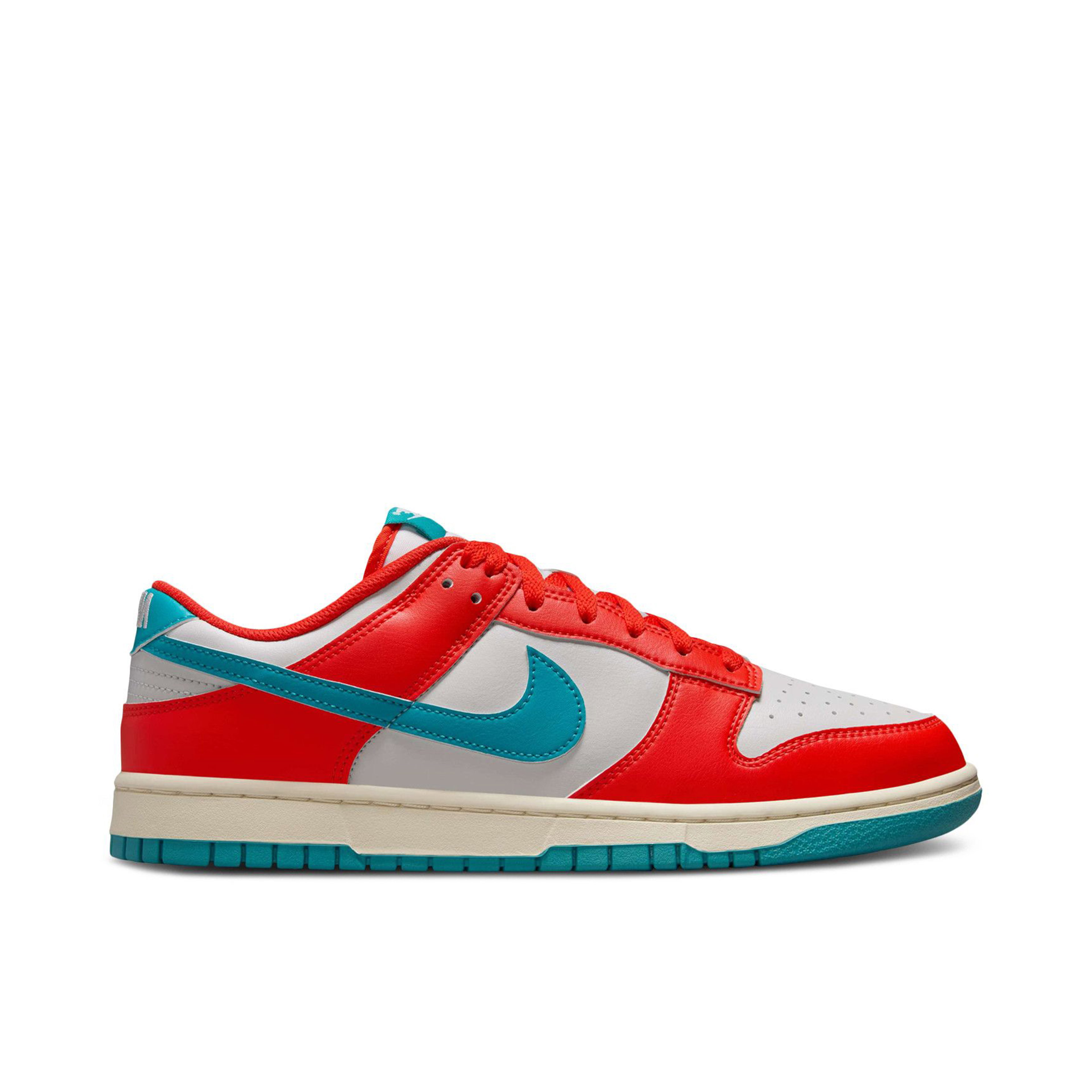 Nike Dunk Low Picante Red Dusty Cactus