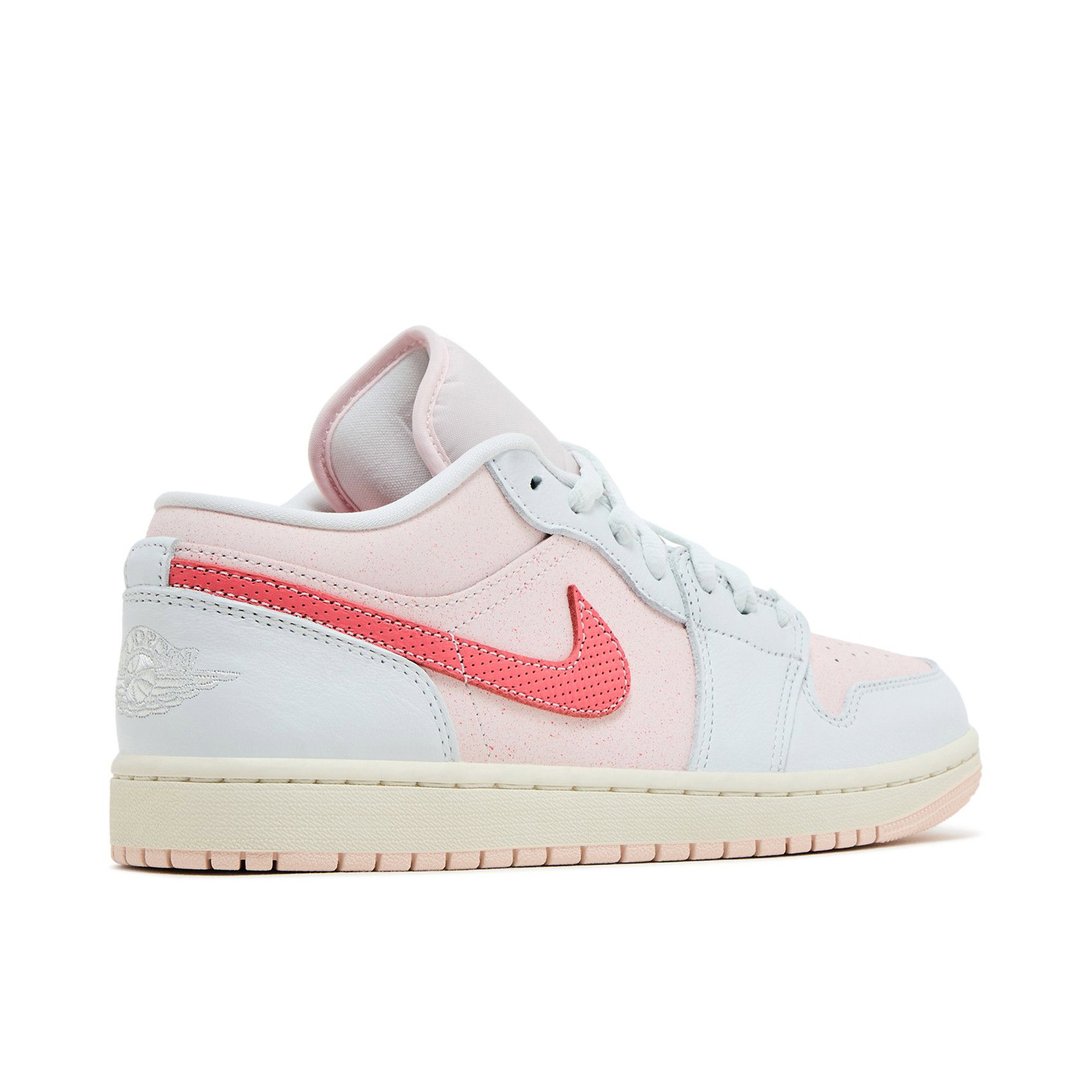 Air Jordan 1 Low SE Strawberry Milkshake Womens