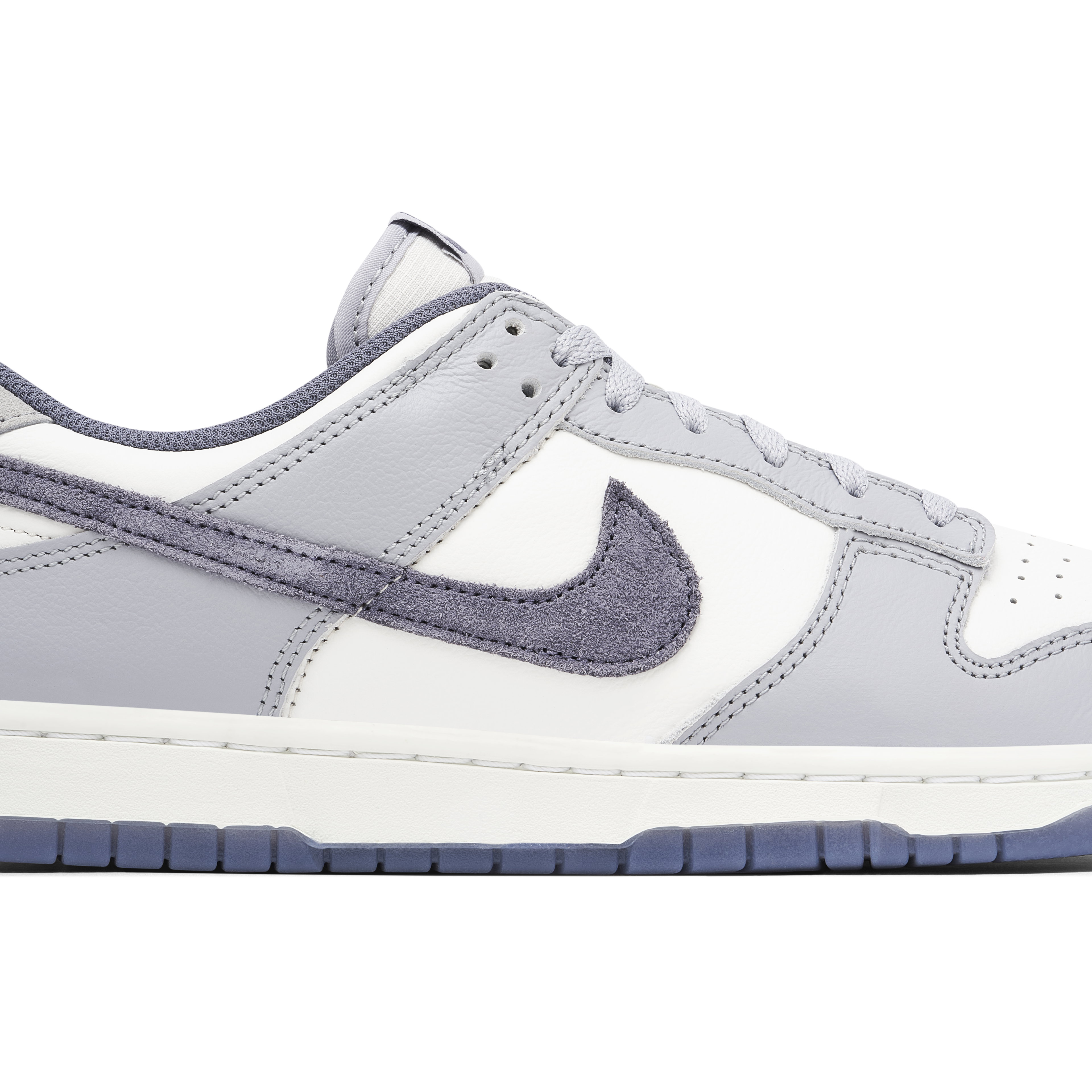Nike Dunk Low Light Carbon