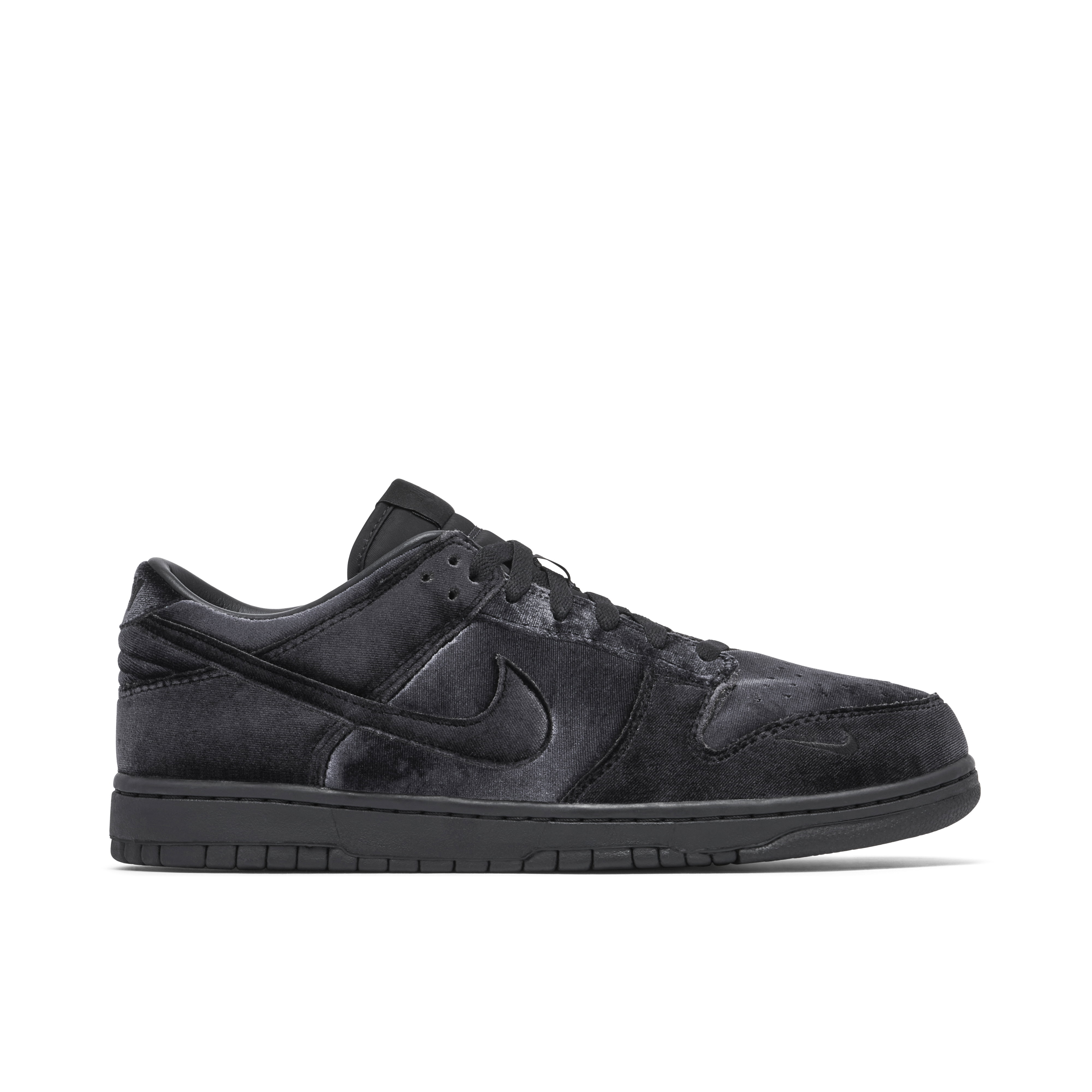Dover Street Market x Nike Dunk Low Triple Black | DH2686-002 | Laced