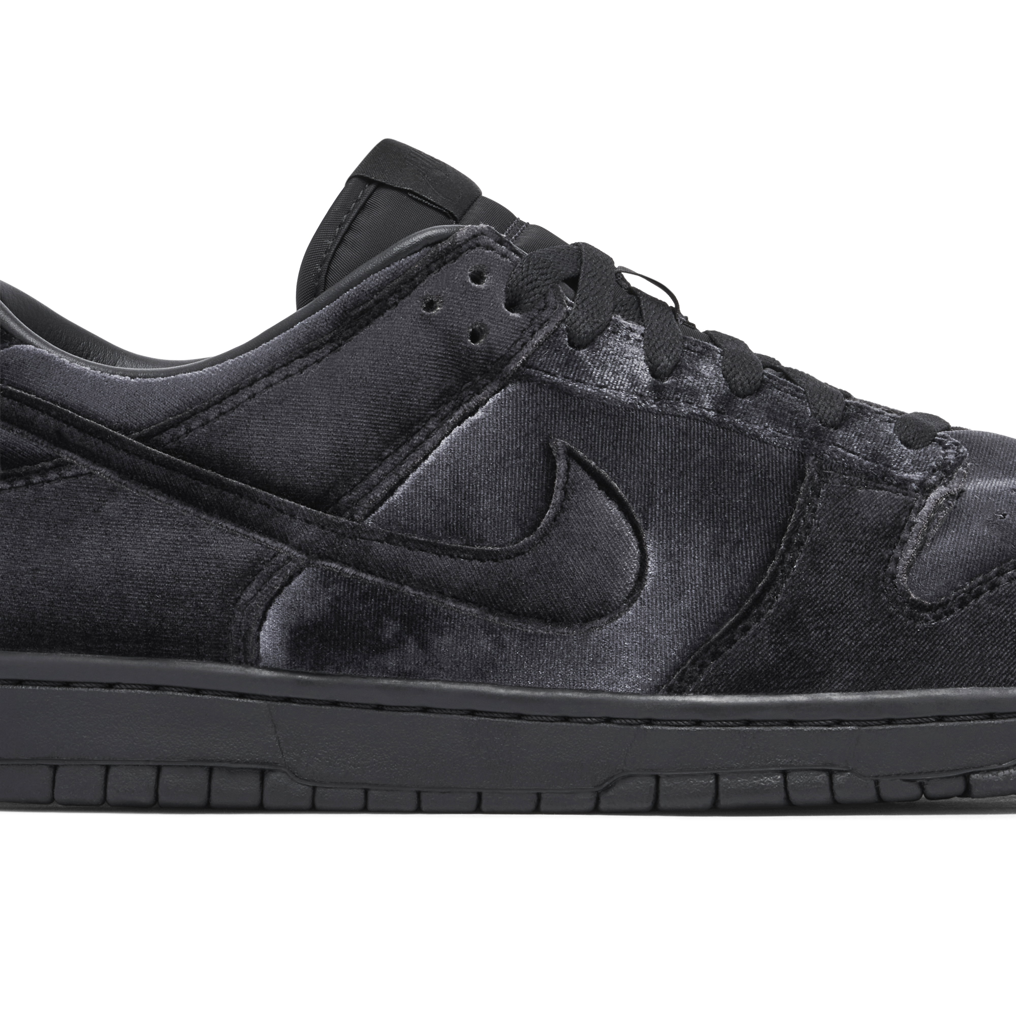 Dover Street Market x Nike Dunk Low Triple Black | DH2686-002 | Laced