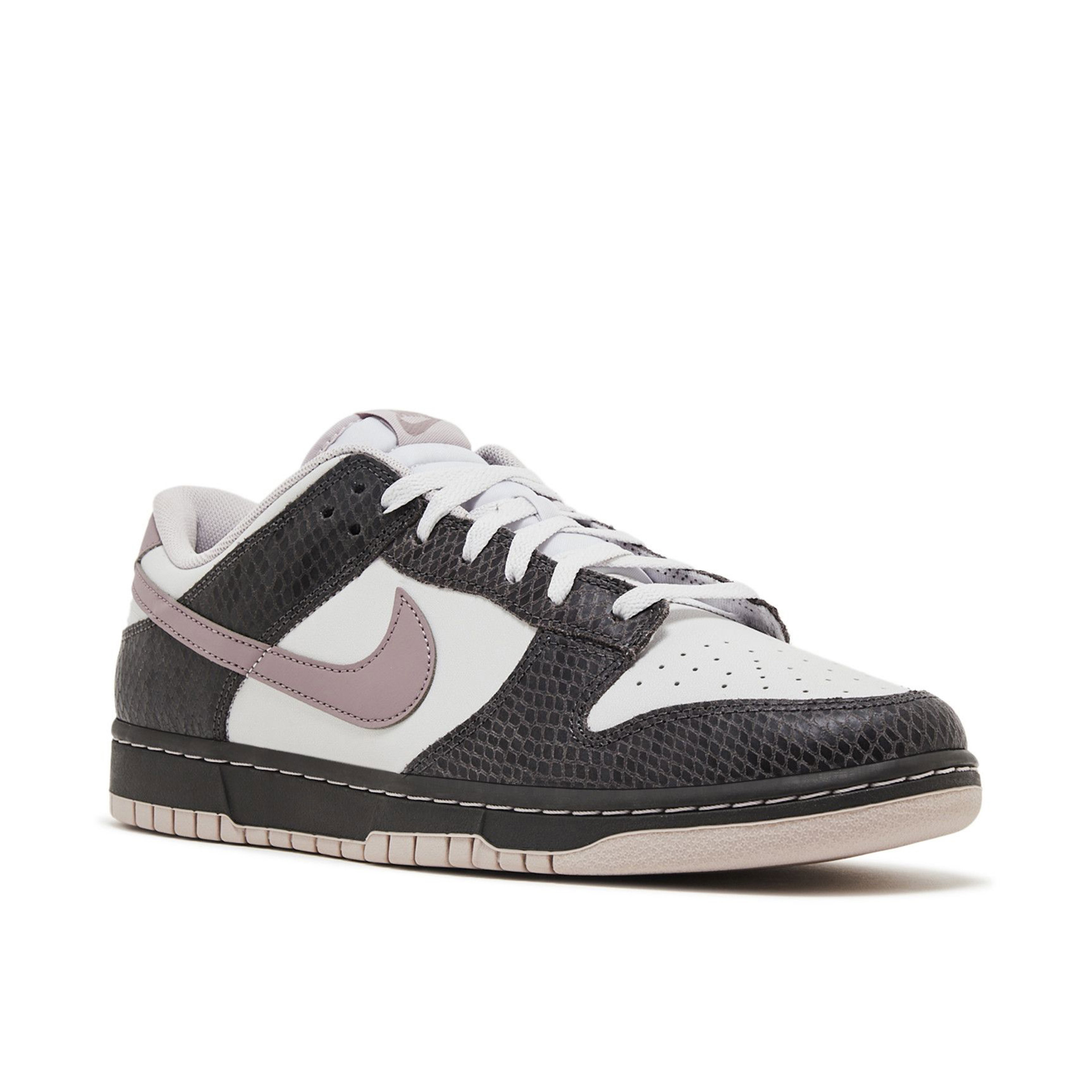 Nike Dunk Low SE Medium Ash Violet Snakeskin