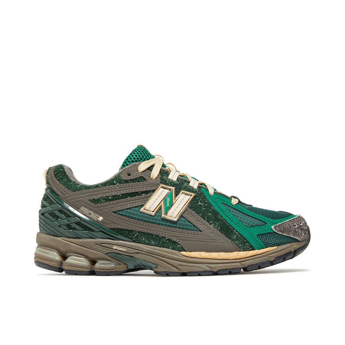 New Balance 1906R size? Exclusive Diamond District Pack Green 
