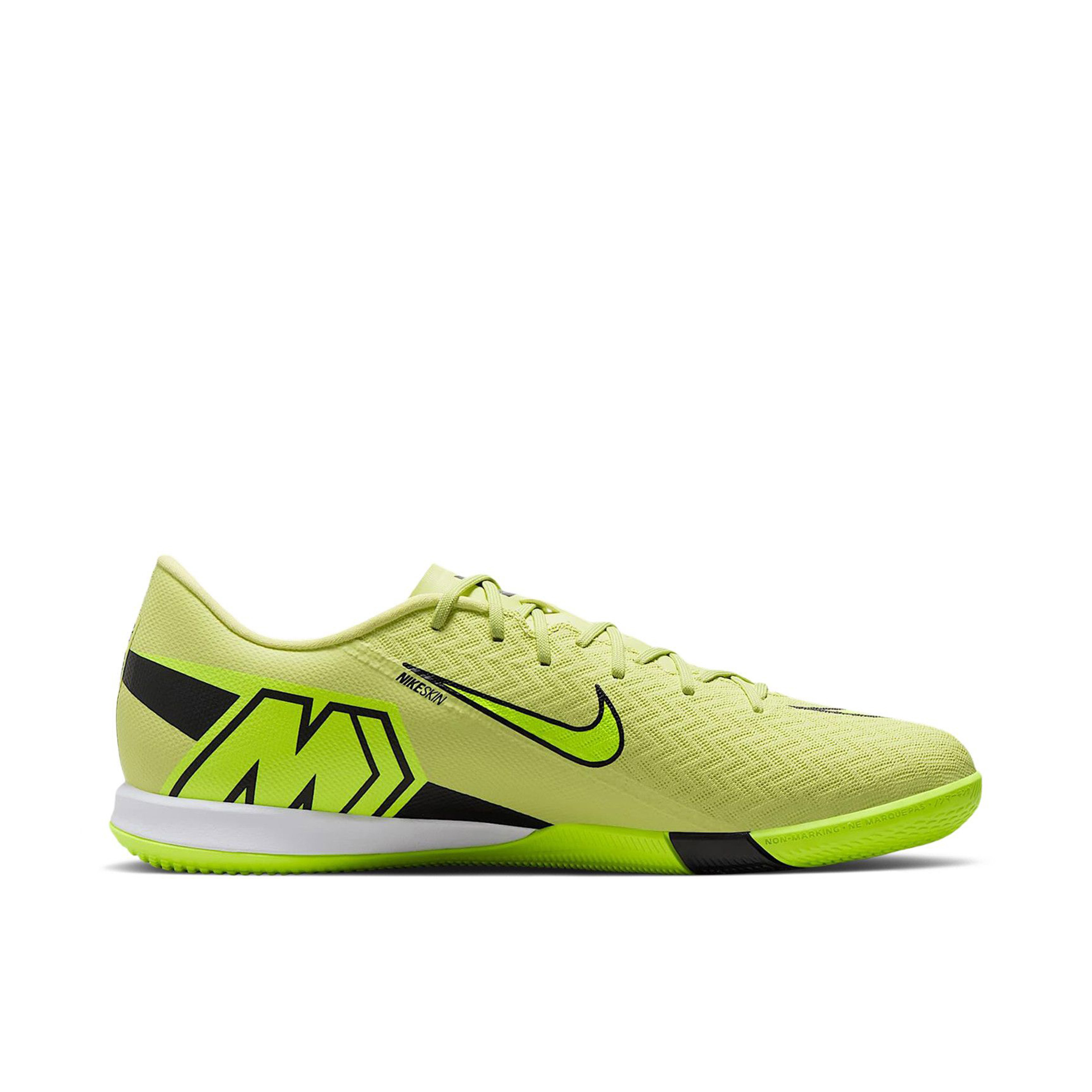Nike Zoom Mercurial Vapor 16 Academy IC Max Voltage Pack
