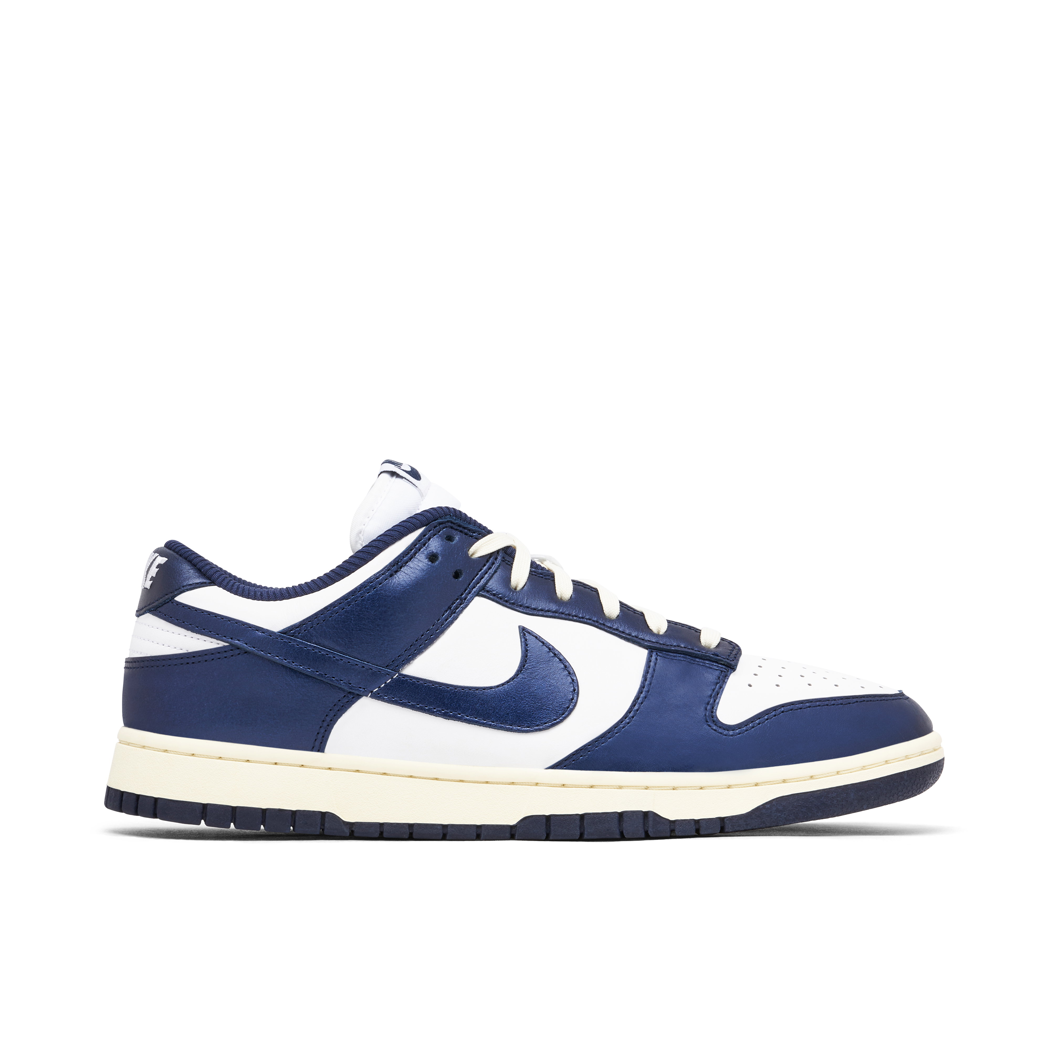Nike Dunk Low GS Michigan | CW1590-700 | Laced Nike Dunk Low GS Michigan | CW1590-700 | Laced