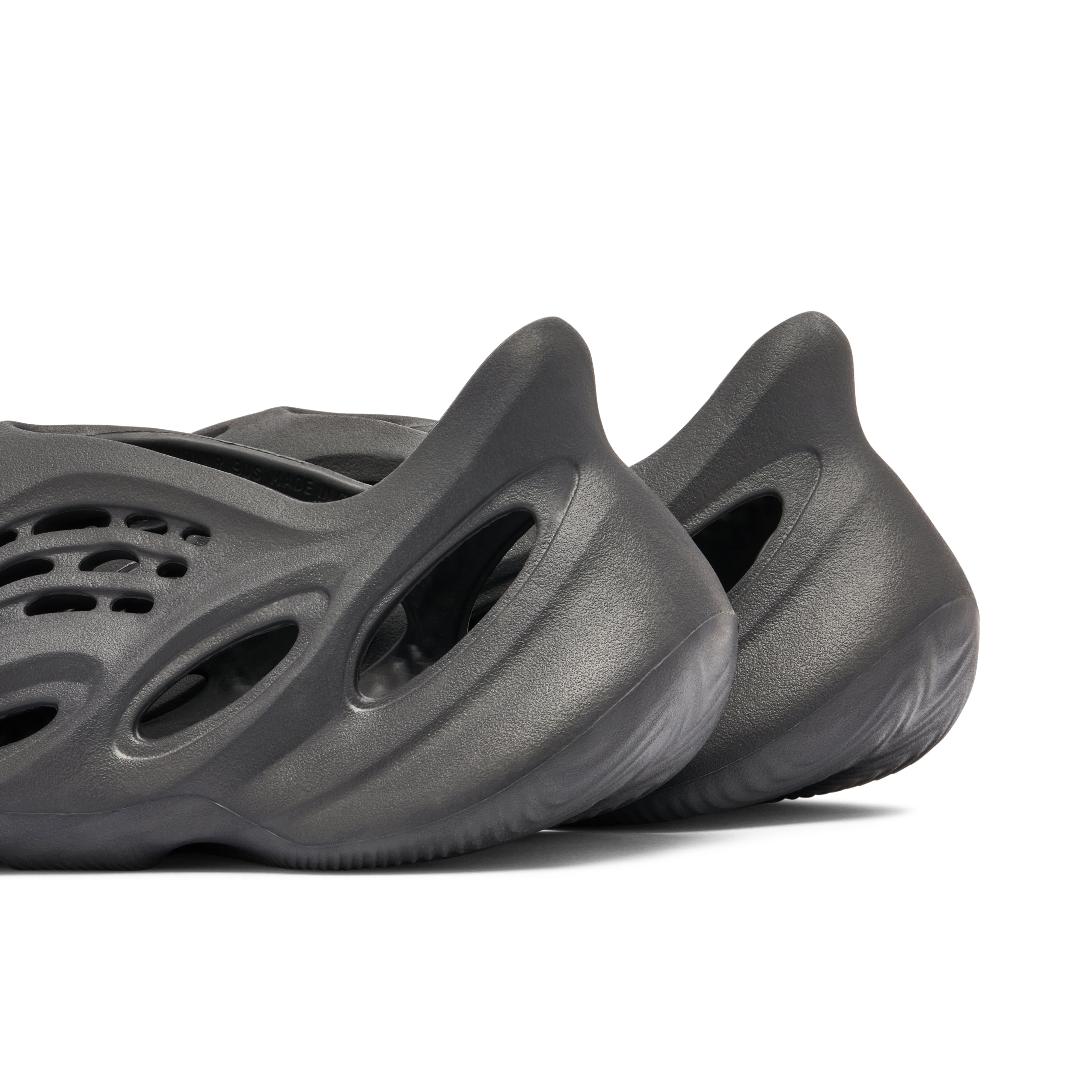 Yeezy Foam Runner Onyx | HP8739 | Laced