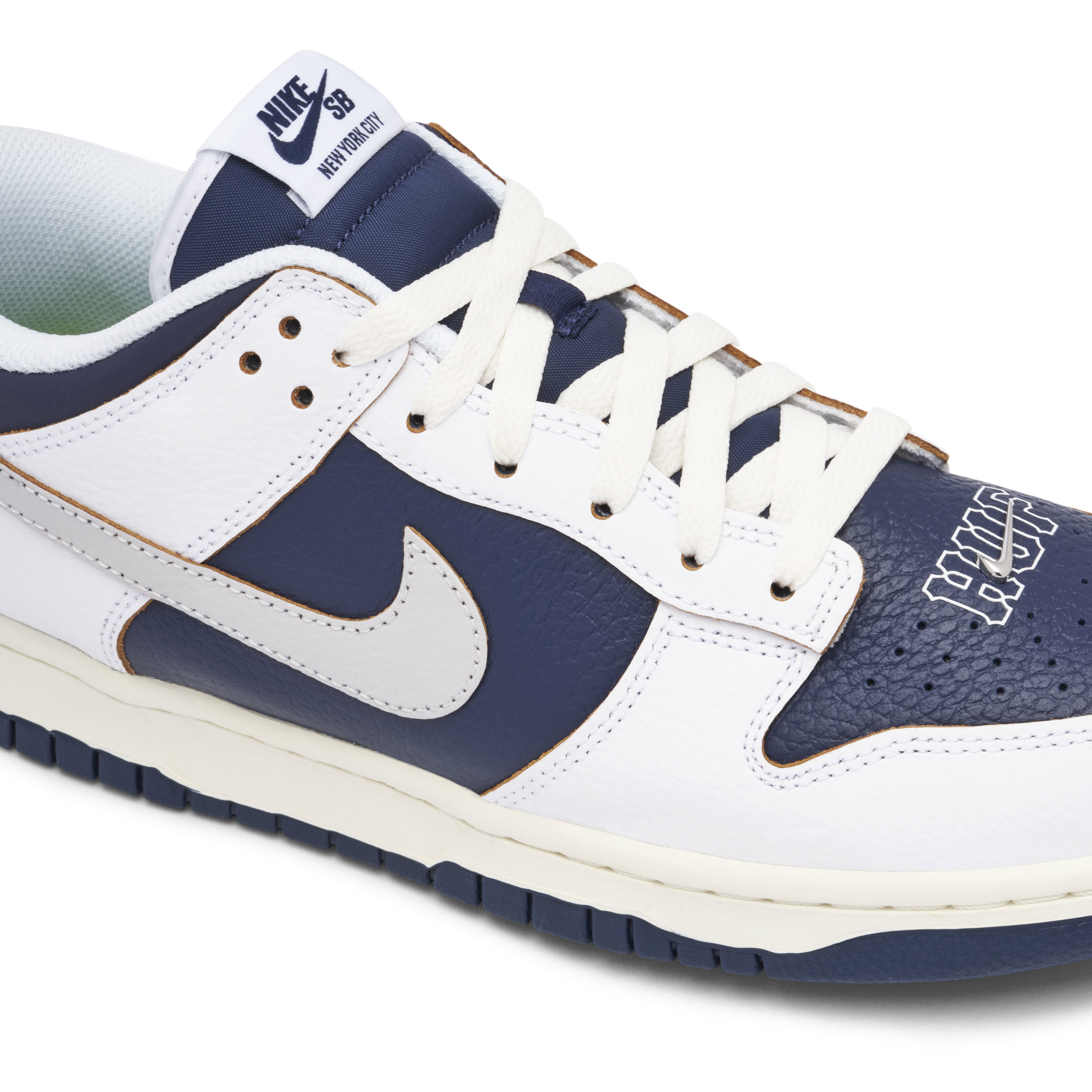 Nike SB Dunk Low x HUF New York City | FD8775-100 | Laced Nike SB Dunk Low x HUF New York City | FD8775-100 | Laced