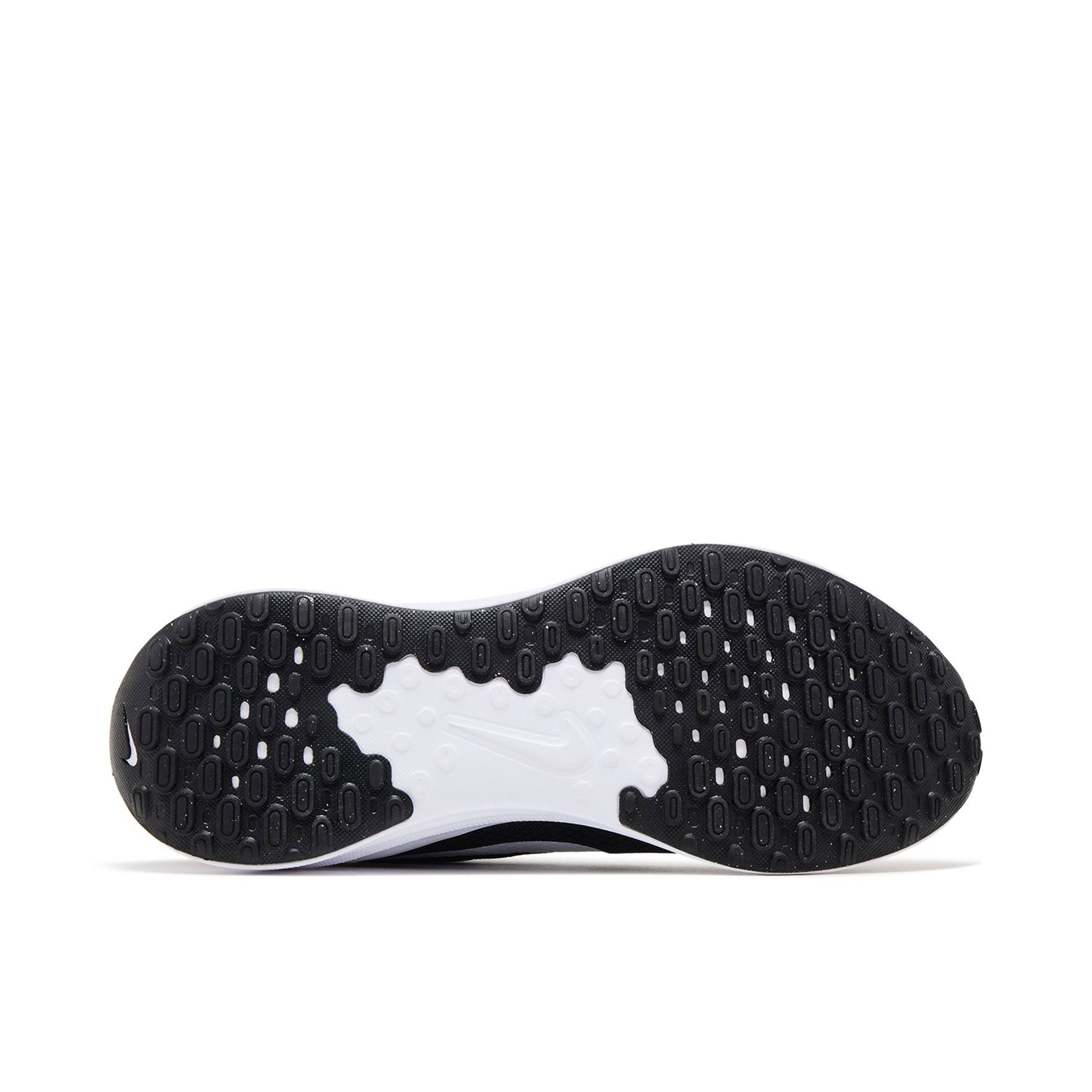 Nike Revolution 7 Black White