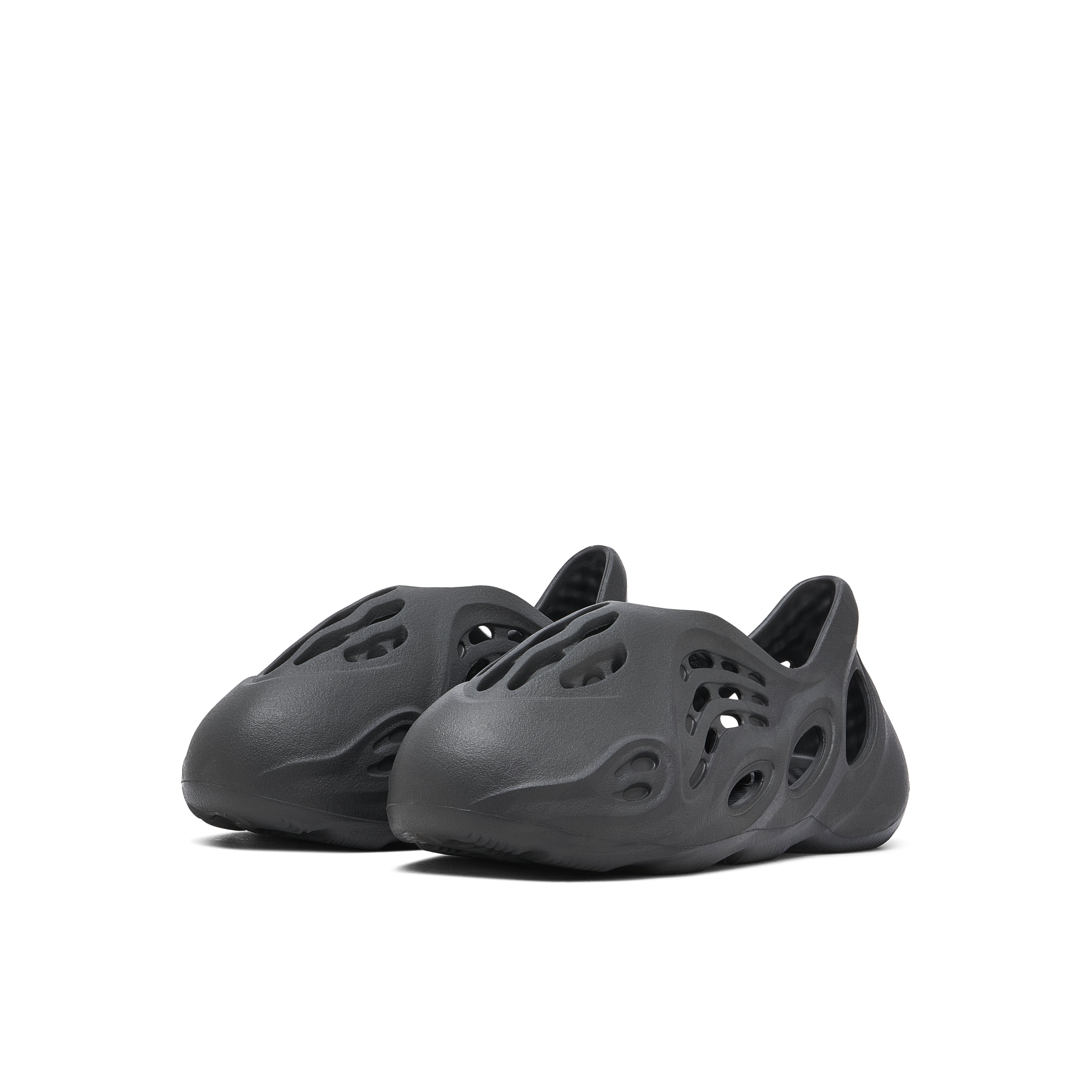 Yeezy Foam Runner Onyx Kids | HP5347 | Laced