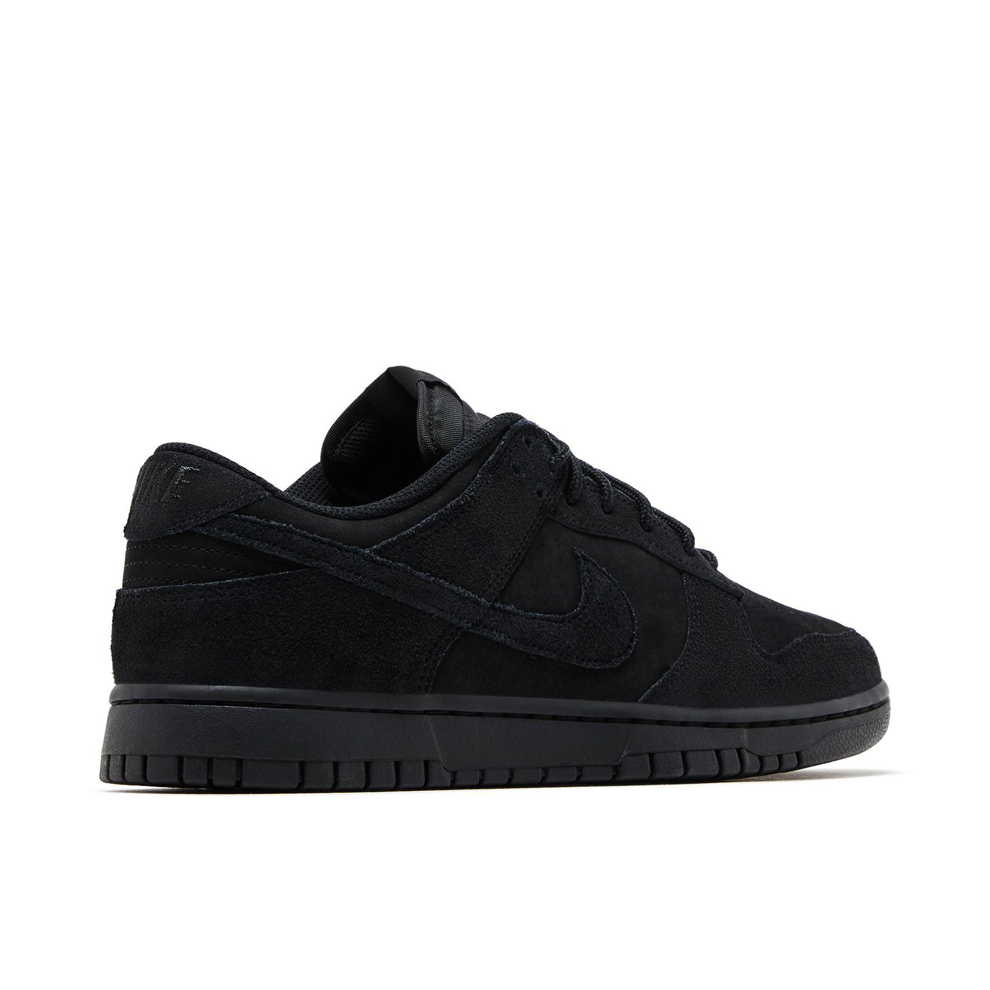 Nike Dunk Low SE Triple Black