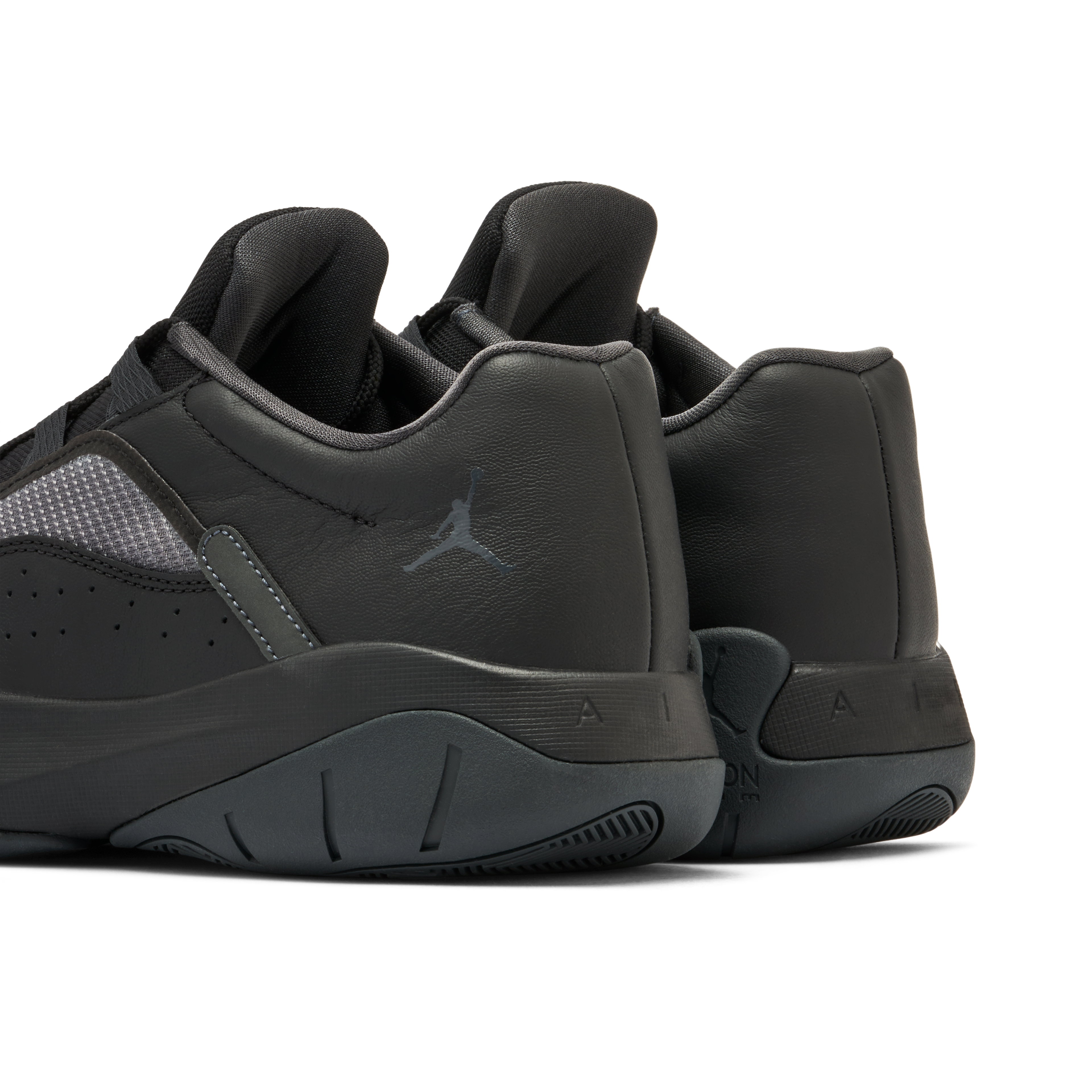 Air Jordan 11 CMFT Low Black Anthracite
