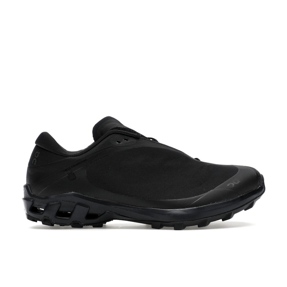 On Running Cloudventure Peak POST ARCHIVE FACTION Black Magnet Womens