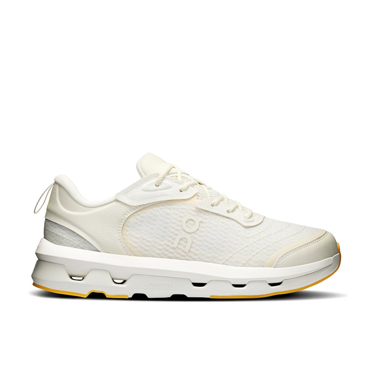 On Running Cloudzone Moon Zendaya Ivory Womens