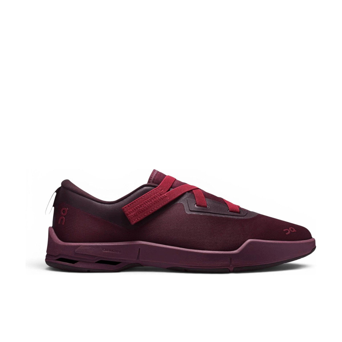 On Running Cloudnova Moon Zendaya Fig Womens