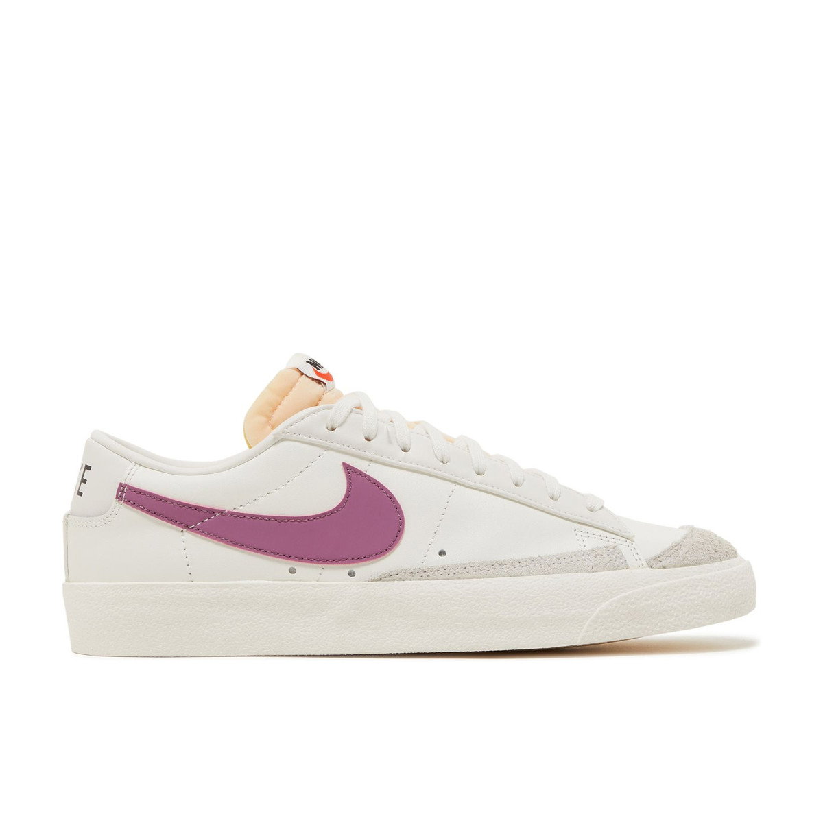 Nike Blazer Low 77 Vintage Sail Light Bordeaux Vivid Sulfur