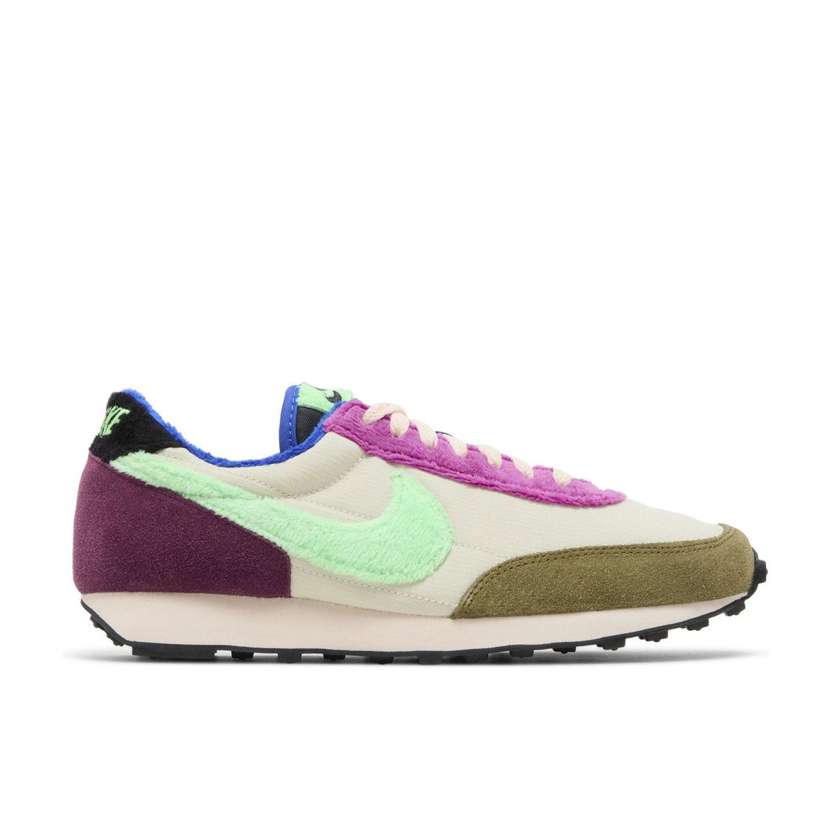 Nike Daybreak Fur Pack Fossil Cactus Flower Womens