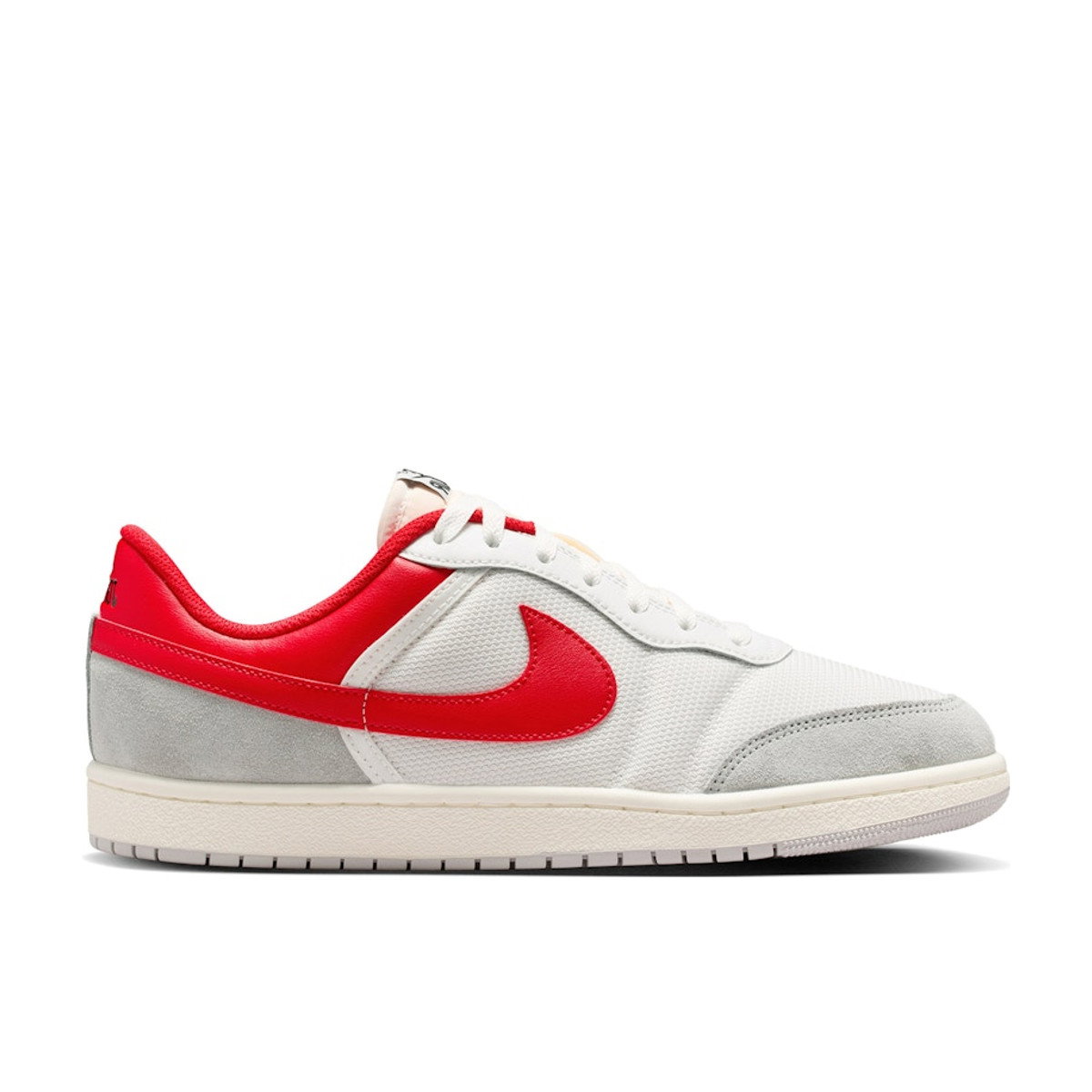 Air Jordan Skyline Low Summit White University Red Smoke Grey