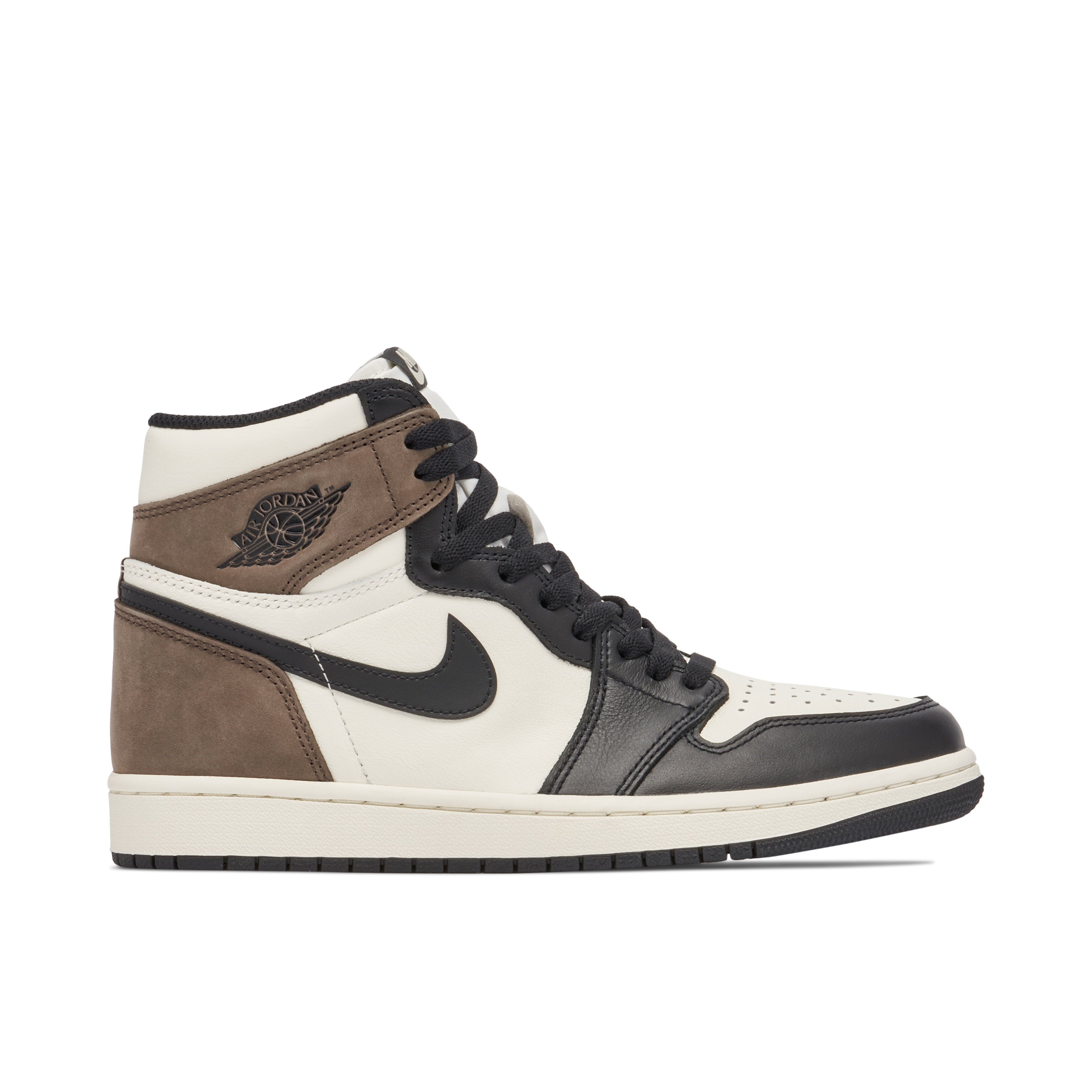 Nike Air Jordan 1 Retro High OG ナイキスニーカー Nike Men's Air Jordan 1 Retro High OG Shoes - Black / White — Just