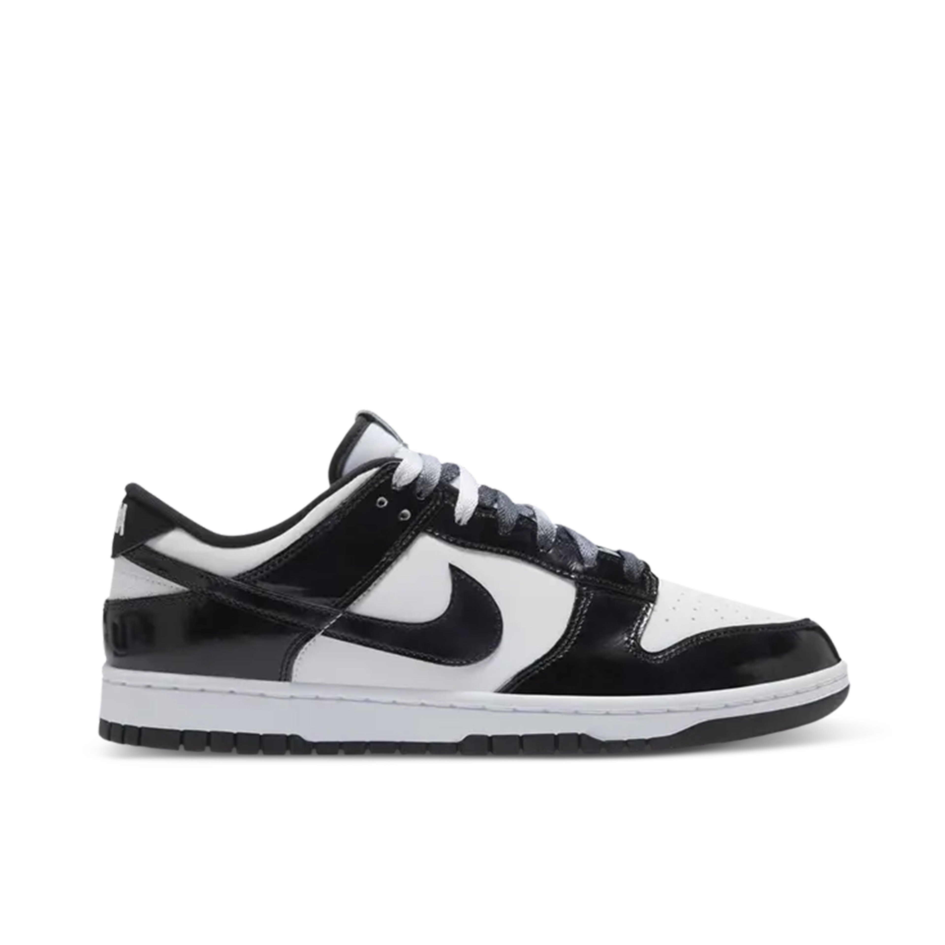 Nike Dunk Low SE Panda