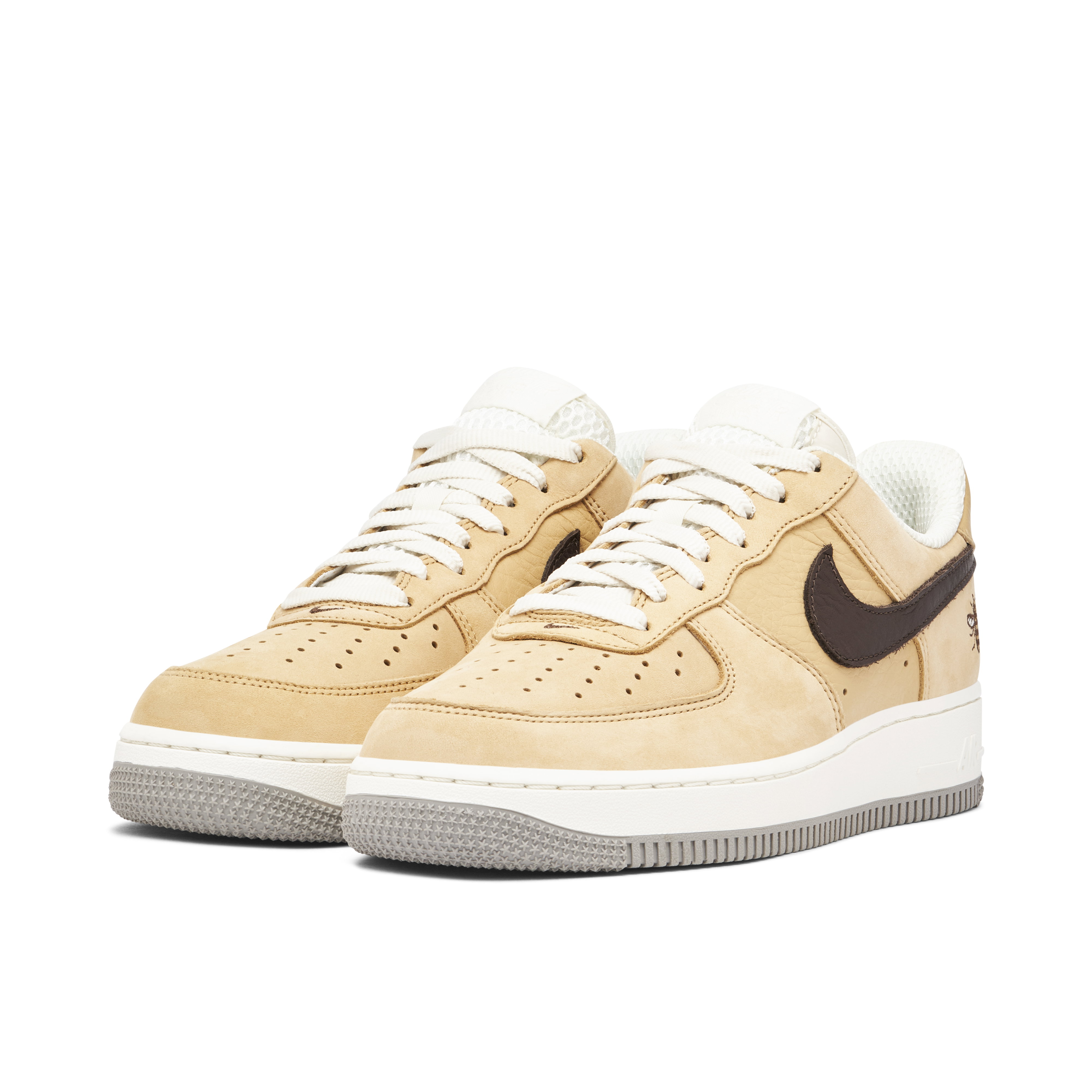 スニーカー NIKE Air Force1 Manchester BEE Nike Air Force 1 Manchester Bee | DC1939-200 | Laced