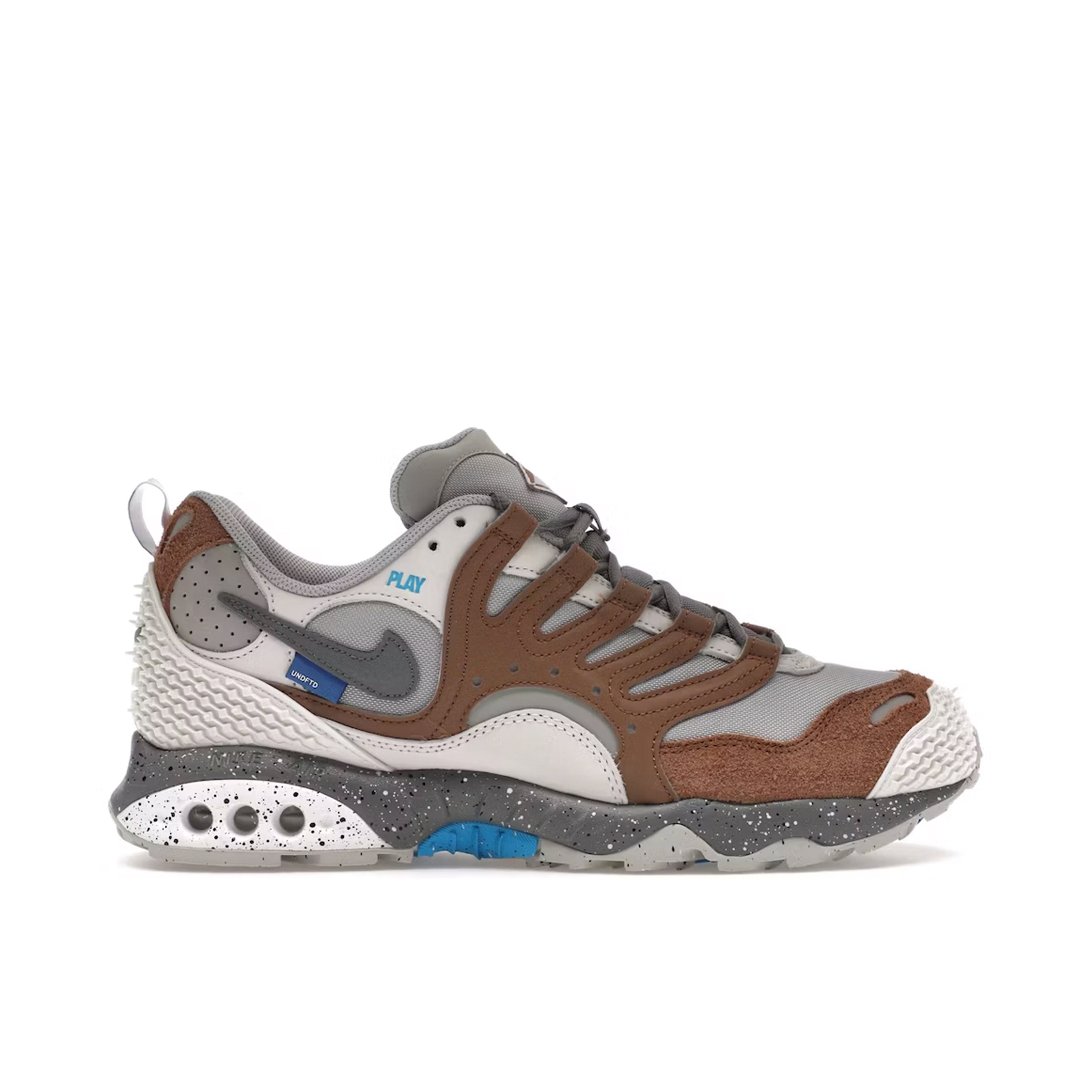 Nike Air Terra Humara Undefeated Archaeo