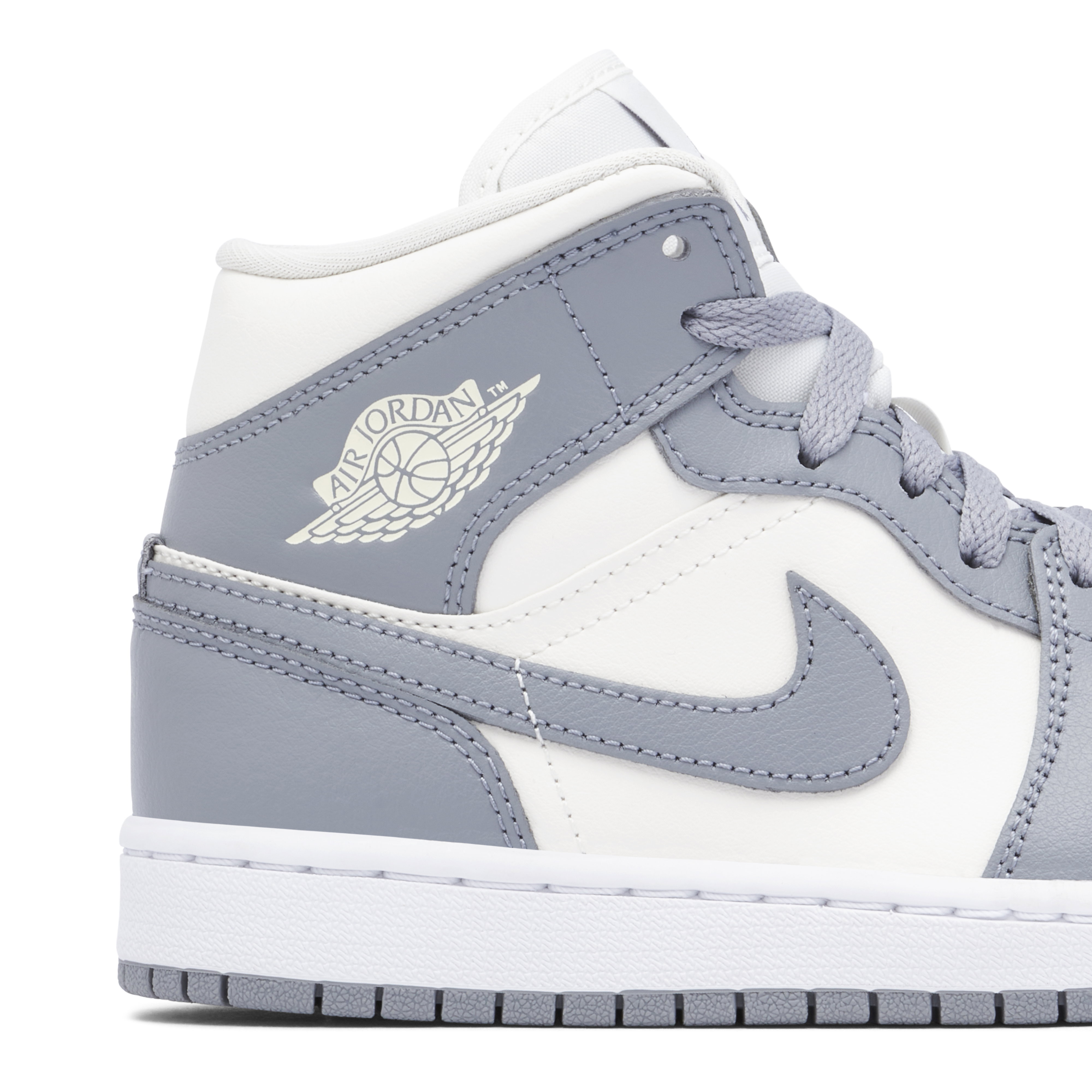 靴/バッグ NIKE WMNS AIR JORDAN 1 MID GREY/SAIL Air Jordan 1 Mid Grey Sail Womens | BQ6472-115 | Laced