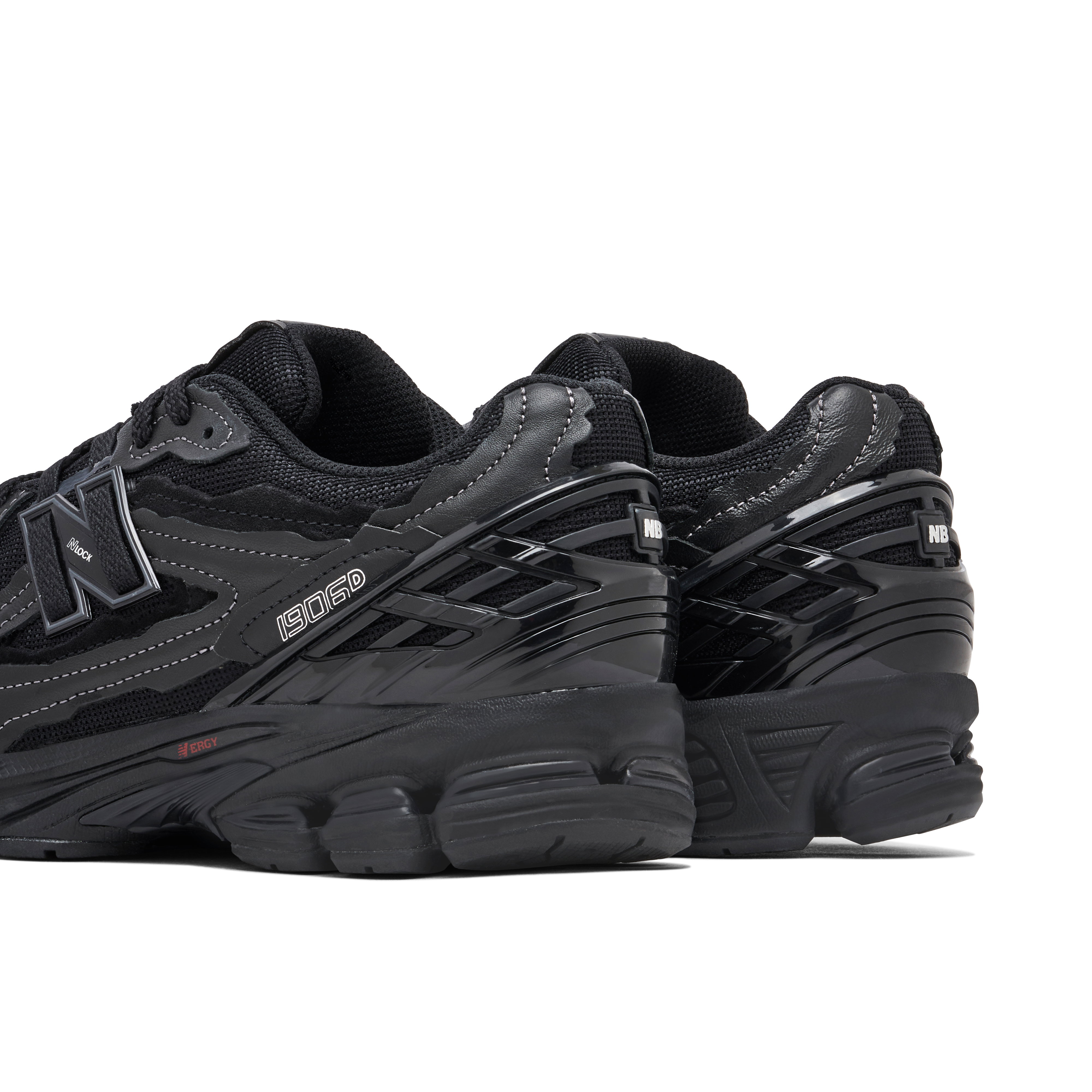 New Balance 1906R Protection Pack Leather Triple Black | M1906DF New Balance 1906R Protection Pack Leather Triple Black | M1906DF