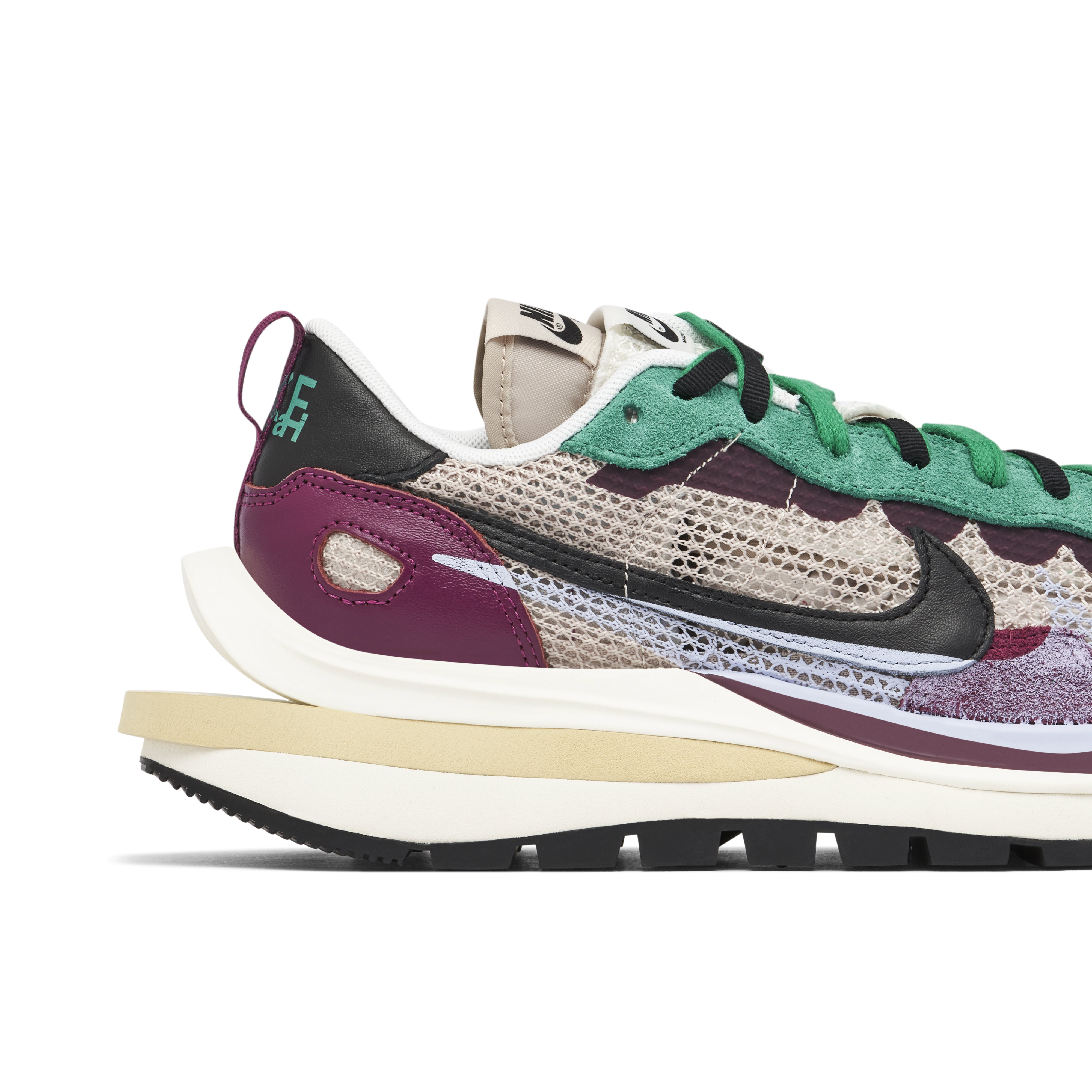 Sacai x Nike Vaporwaffle Red Green | DD3035-200 | Laced