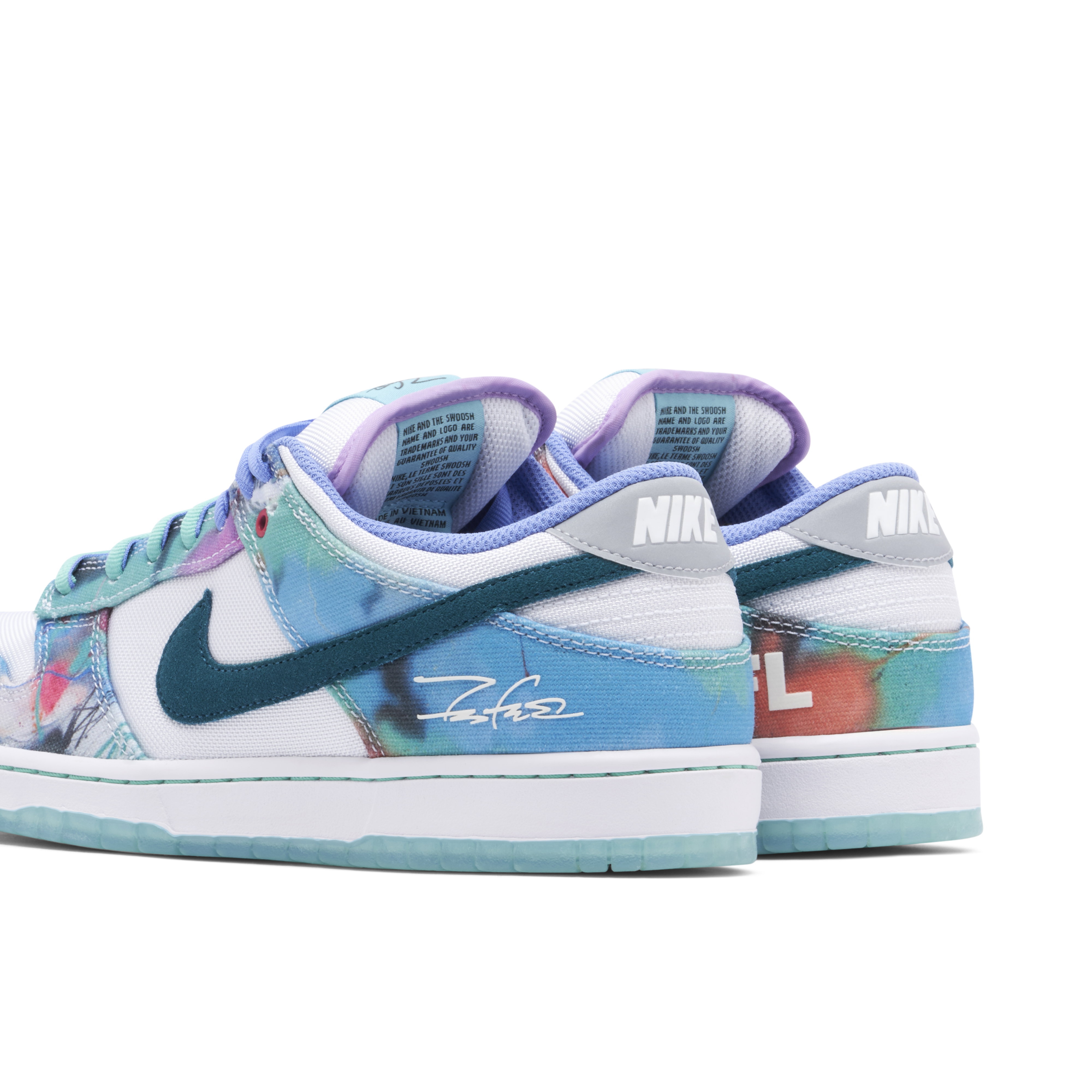 Nike SB Dunk Low Futura Laboratories Bleached Aqua | HF6061-400