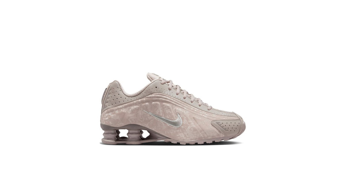 Nike Shox R4 Flat Pewter Floral Womens | HV0934-001 | Laced