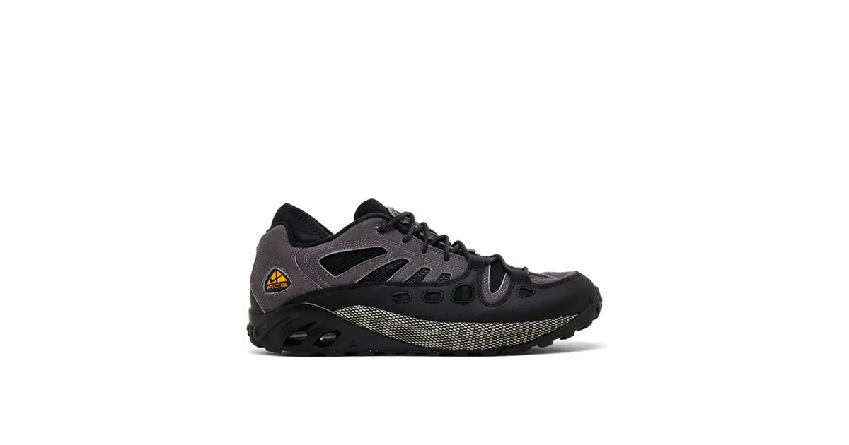Nike ACG Air Exploraid Light Graphite Black Photon Dust Canyon Gold ...